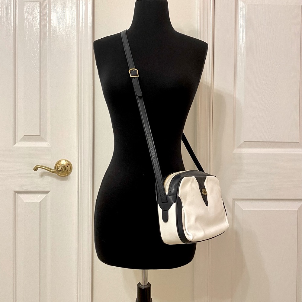 Etienne Aigner Leather Handbag - white with navy trim - Crossbody Bag - Picture 5 of 16